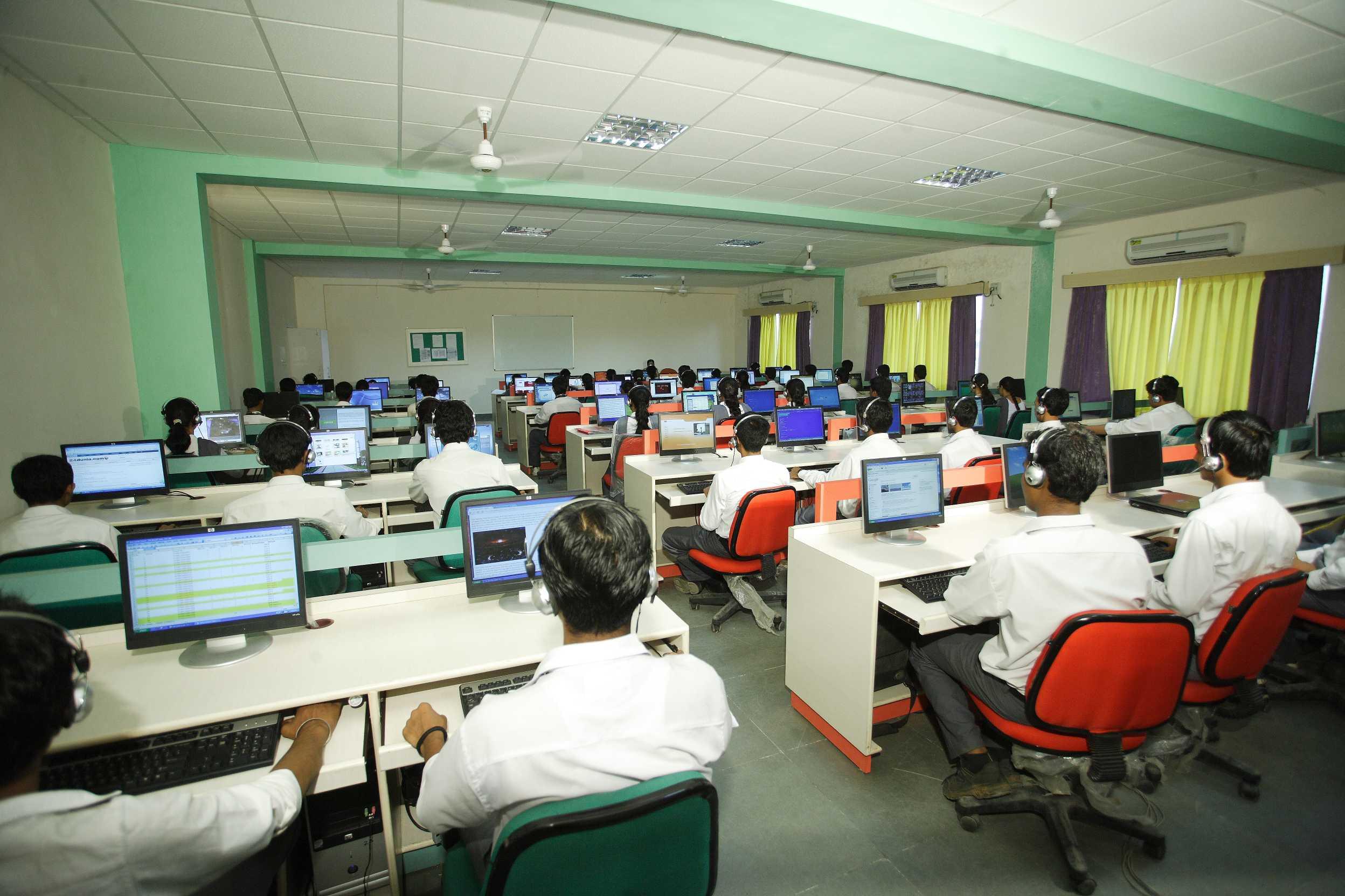 Technocrats Group of Institutions Bhopal Computer Lab photo 5